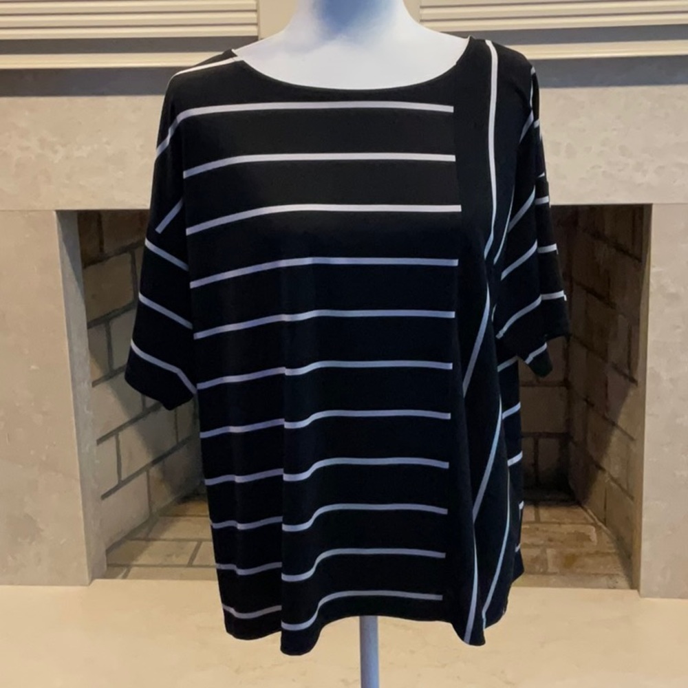 Chico’s Black/White Striped Silky Top-size 2 (12). Excellent Condition-Like New!